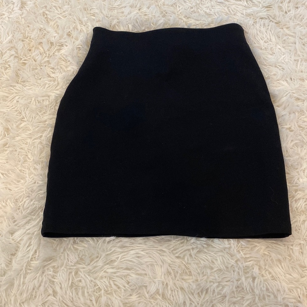 Aritzia mini skirt